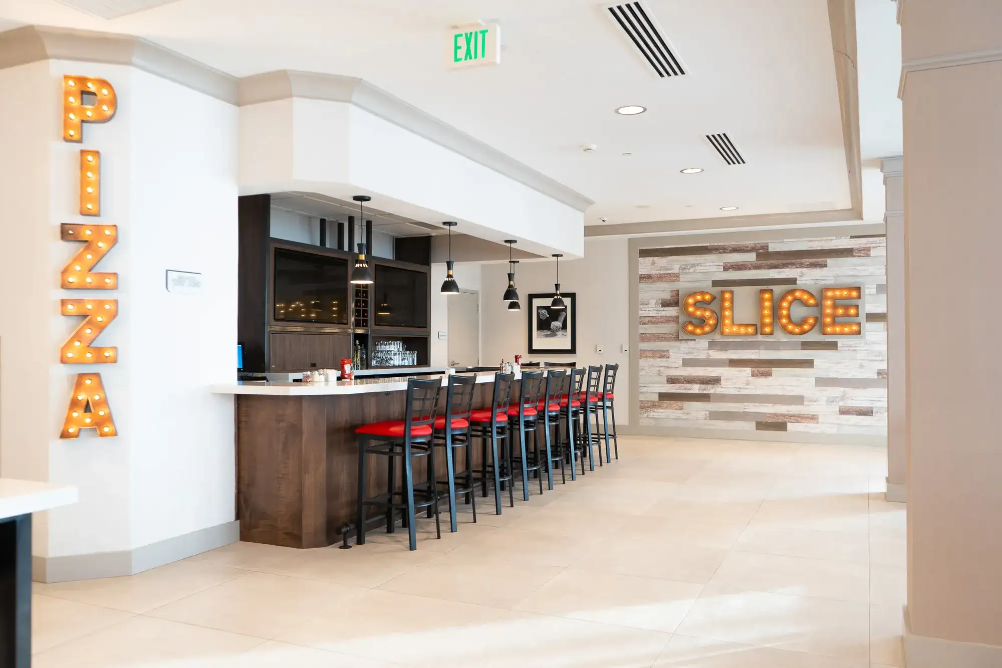 Slice Restaurant Dining Room at Horseshoe Council Bluffs HBR