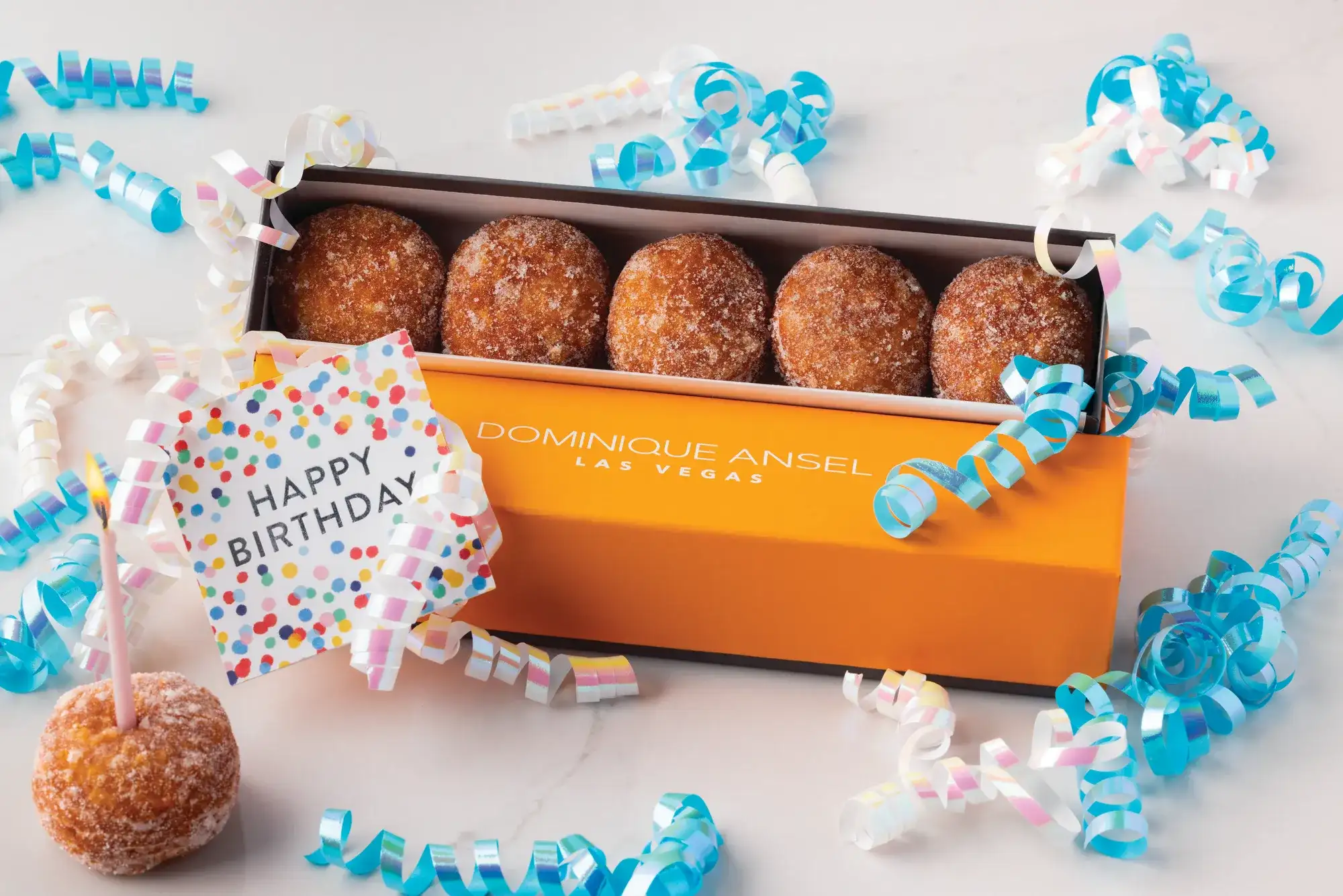 5PC CRONUT® HOLES BIRTHDAY GIFT BOX