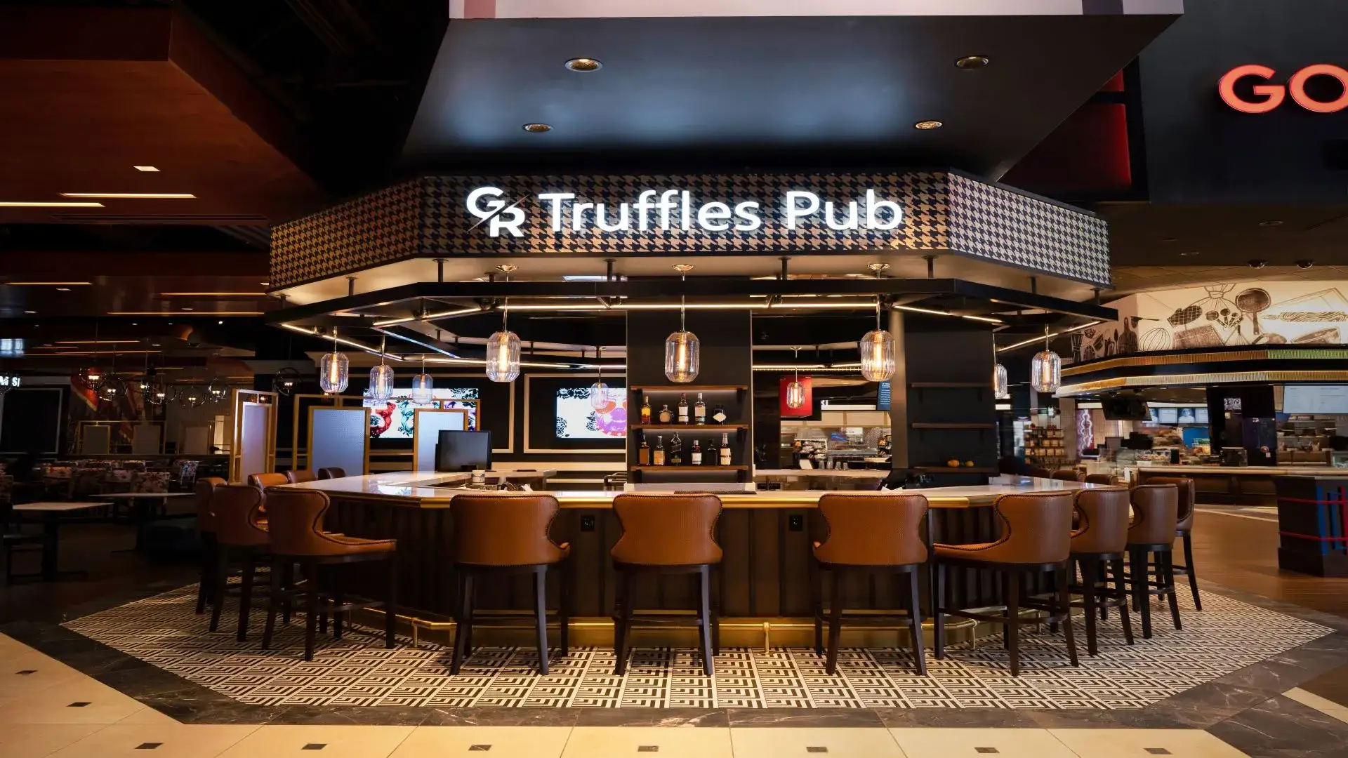 The bar counter of G/R Truffles Pub at Harrah's Cherokee.