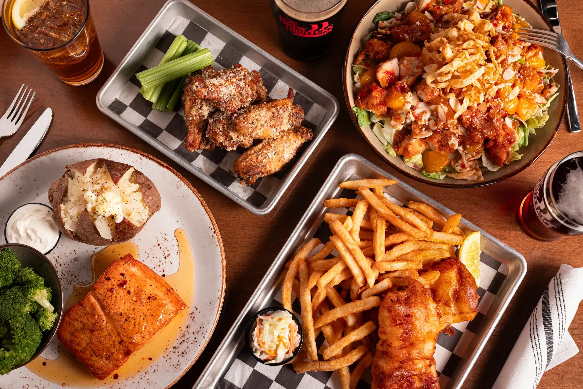 Brew Brothers Tap House Laughlin - Microbrew Sports Bar & Flights